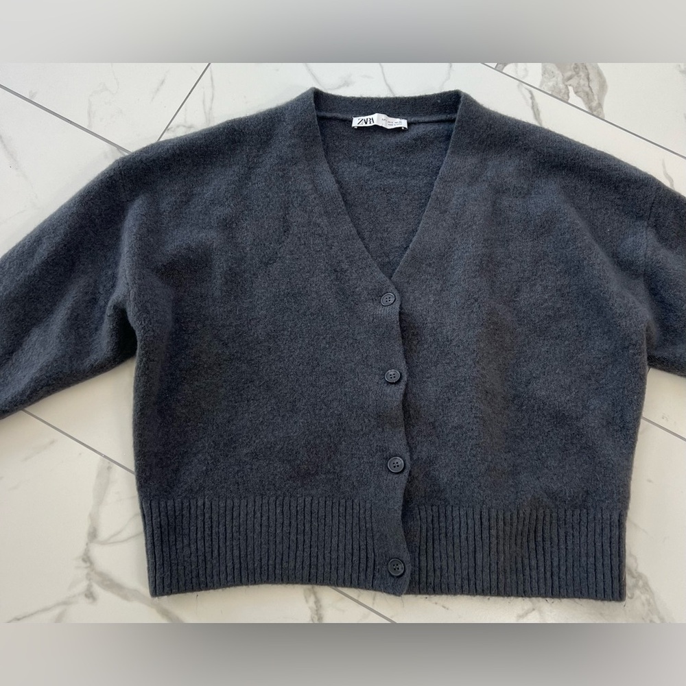 NEW ZARA Dark Gray V-Neck Knit Top